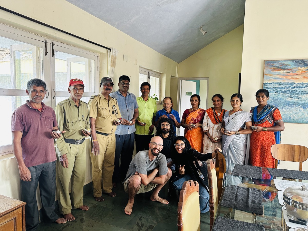 Group photo with the Jungli crew, village staff and forest officials sharing sweets